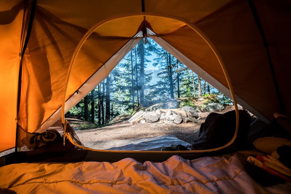 Campement outdoor — usage station portable compacte
